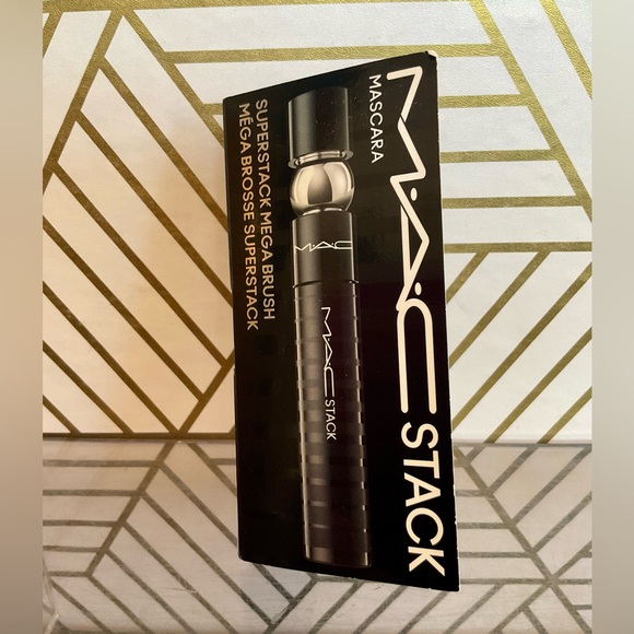 MAC Stack Mascara – Superstack Mega Brush (Travel Size 3ml / 0.1 fl oz) - Picture 1 of 3